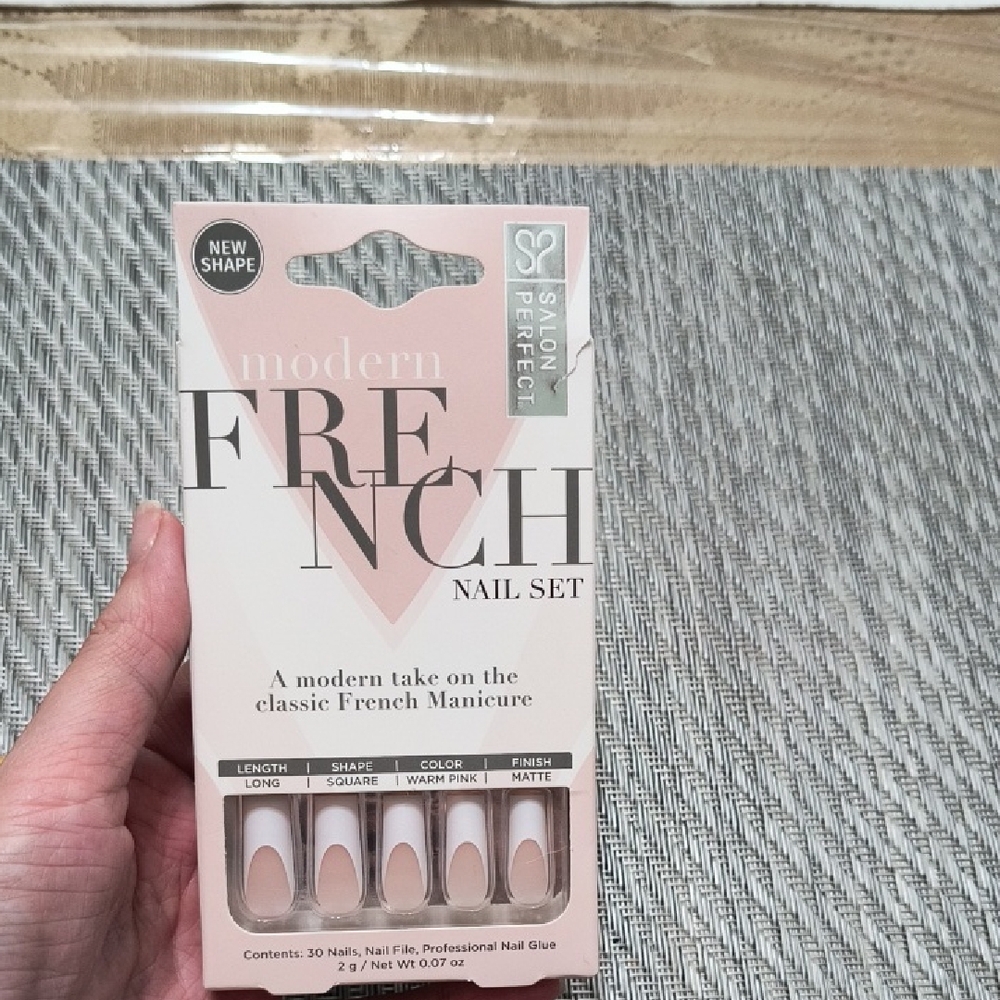 Salon Perfect Modern French Press-On Nails - Warm Pink